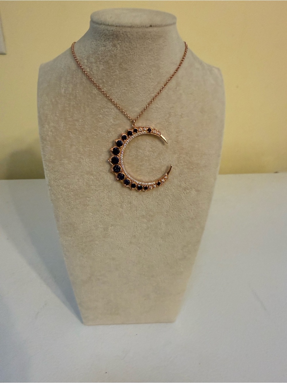 Hespera Mega Moon Black Sunstone Rose Gold Pendant